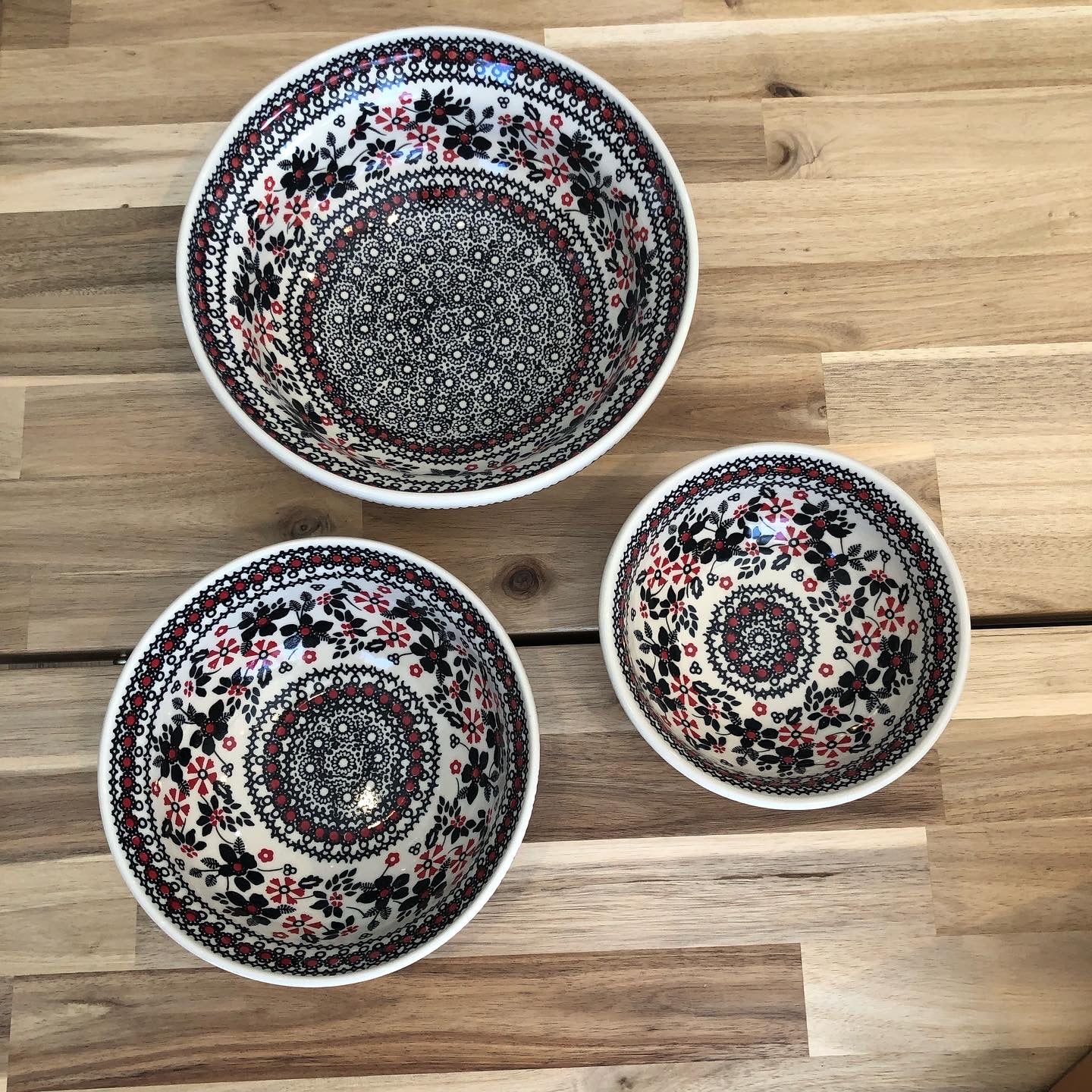 Black Rose Large Serving Bowl