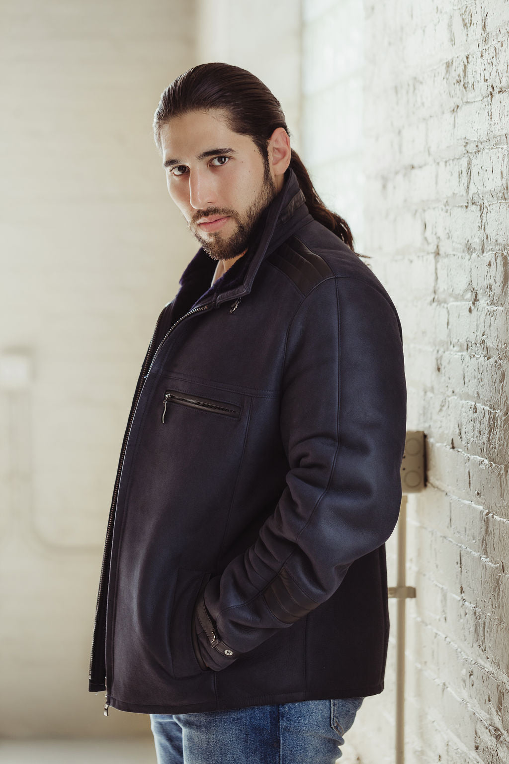 Leon Sheepskin Bomber Jacket in Navy